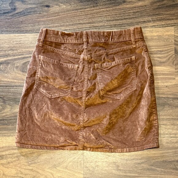 Old Navy Brown Velvet Skirt Women's Size 4 Soft Textured Fall Holiday Style - Picture 6 of 6